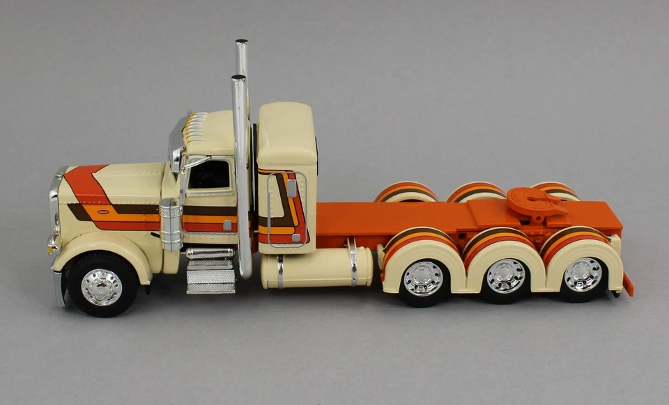 DCP 1:64 *BEIGE ORANGE* Peterbilt 389 36" Flattop HEAVY HAUL Lowboy Jeep Stinger - Image 4 of 4