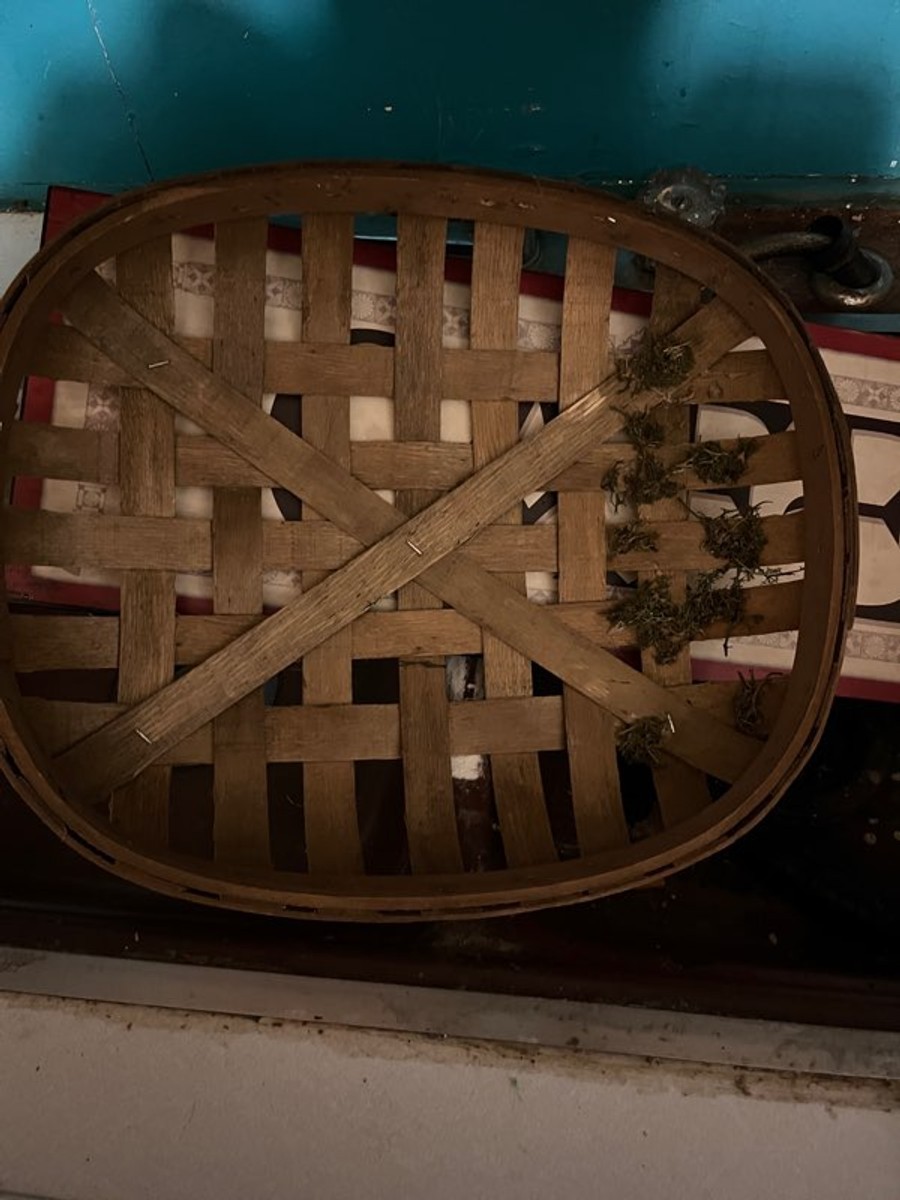 Vintage Style Woven Tobacco Basket
