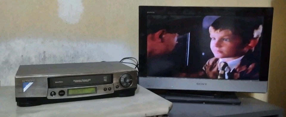 HITACHI VT-FX850 VIDEOREGISTRATORE VHS 6 TESTINE STEREO CON TELECOMANDO  - Immagine 2 di 4