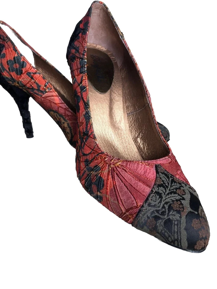 Zapatos de salón Desigual de tela con retazos punta puntiaguda terciopelo asiático floral talla 39 Foto 3 de 4