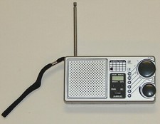 LIFELONG AM/FM RADIO WITH LCD ALARM CLOCK