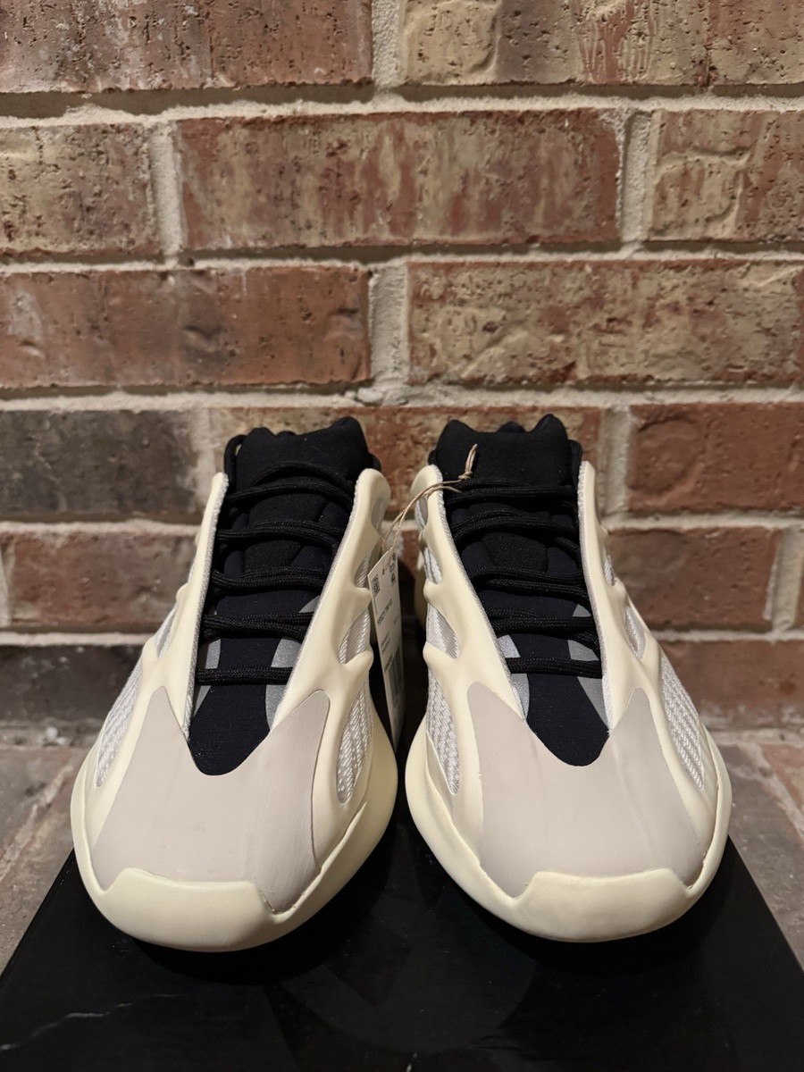 New 10.5 Adidas Yeezy Boost 700 V3 Azael Cream White Low Sneakers