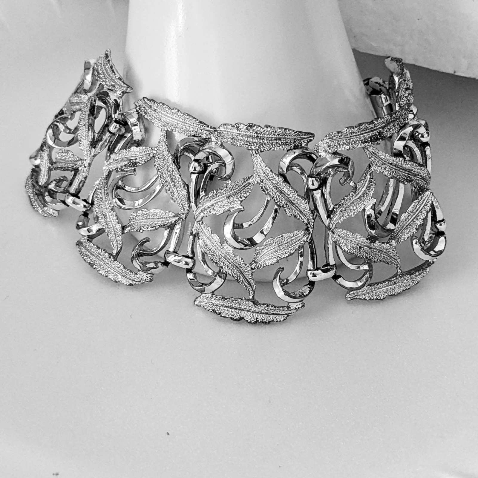 Bracelet silvertone openwork leafy cuff size 6.5 - image 2