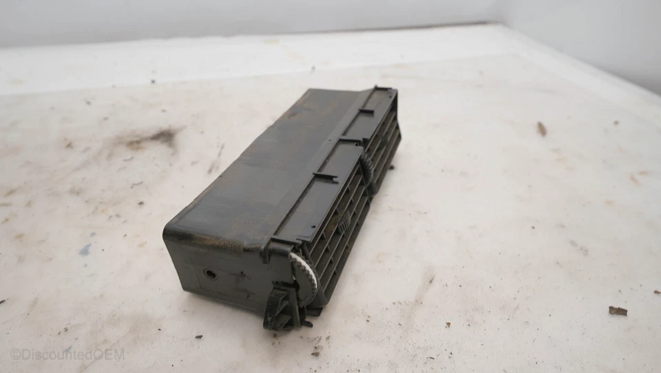 CONJUNTO DE AQUECEDOR AC VOLVO 240-244-245 PAINEL CENTRAL VENTILAÇÃO - Imagem 2 de 4