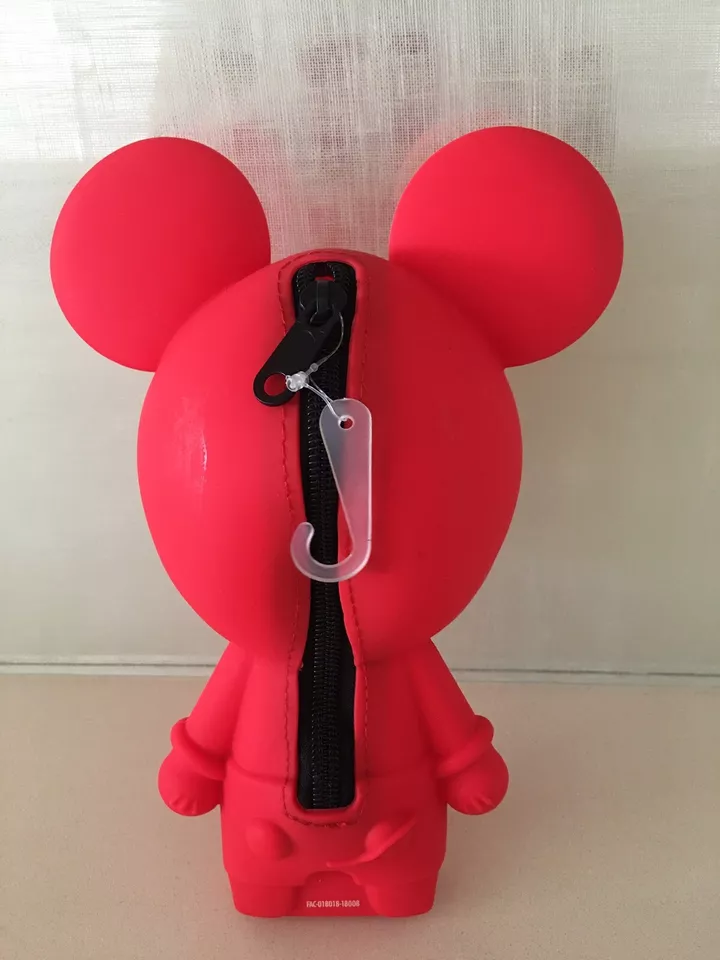 Estuche para lápices de silicona de Mickey Mouse rojo retirado de Disney Store Foto 2 de 3