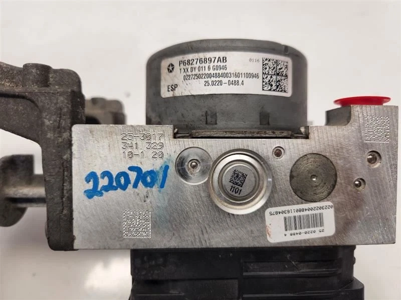 2015-16 Chrysler 300 Anti-Lock Brake Assembly W/O Adaptive Cruise  - Image 4 of 4