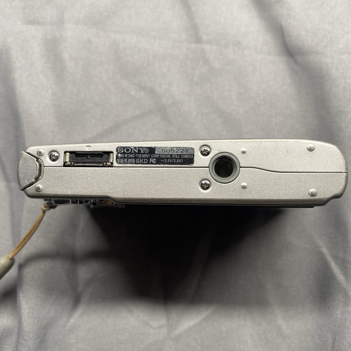 Sony Cyber-shot DSC-T10 7.2MP Digital Camera - Silver for