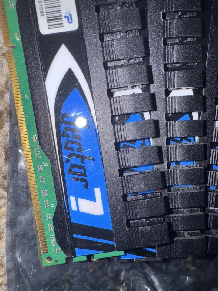 4 GB DDR3 RAM 5x420GB Patriot Sector 7, 1600MHz, Matched set AA94 - Image 3 of 3