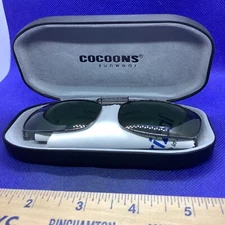 Cocoons Sunwear Clip-On Sunglasses Oval with Case Black S7