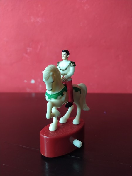 PRINCE CHARMING WITH HORSE 9 CM VINTAGE DISNEY BURGER KING FIGURE CINDERELLA