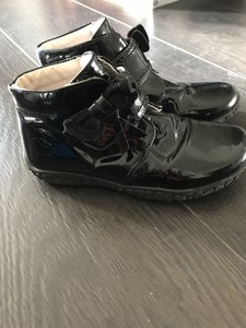 russell and bromley girls