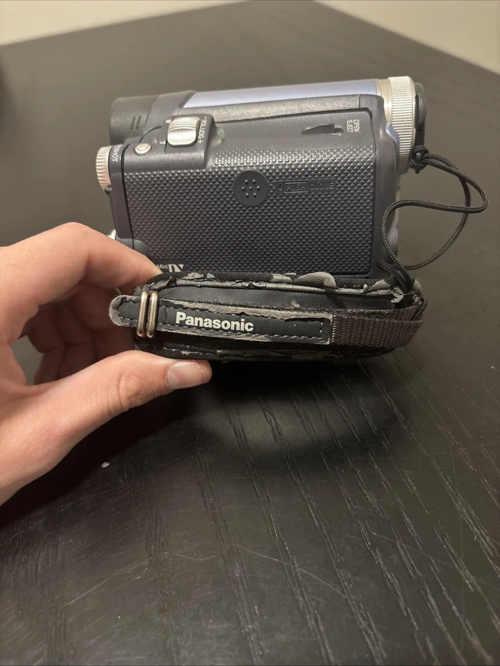 Panasonic PV-GS19 MiniDV Camcorder NO CHARGER NO BATTERY UNTESTED 20x Zoom Blue - Image 3 of 4