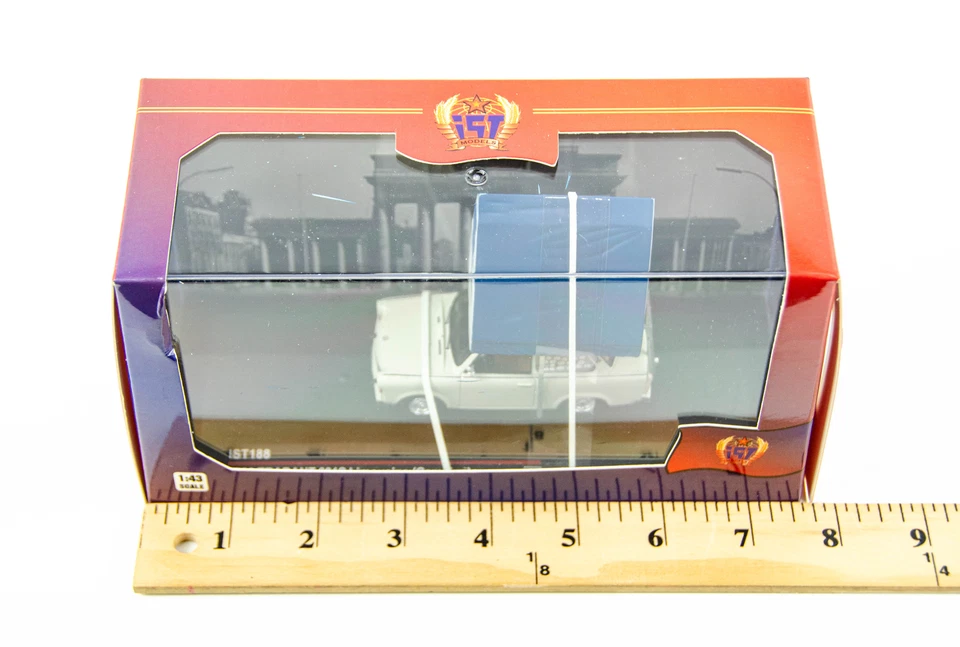 IST 1/43 1980 Trabant 601S Limousine Camper Diecast Model Car - Very Rare - Image 3 of 4