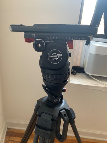 Sachtler Hot-Pod 14 Carbon Fiber Hot-Pod Tripod + 18 S2 Fluid Head + Sony VCT-14 - Photo 3/9