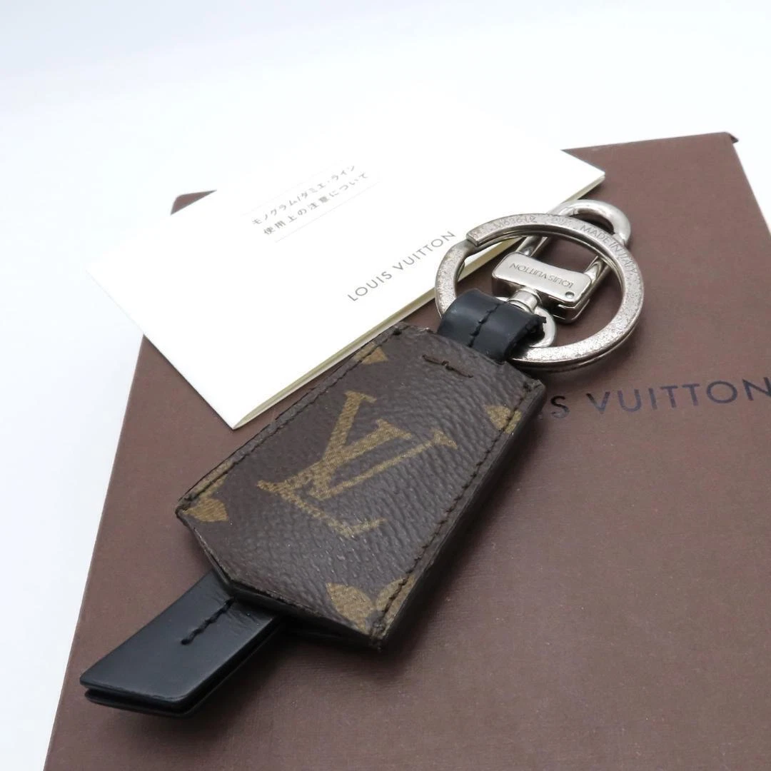 Louis vuitton monogram clearance keychain