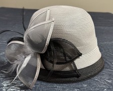 August Accessories Fine Millinery Womens Church Derby Hat Beige Feather