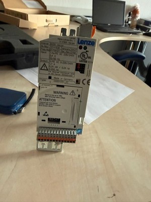 Lenze Americas E82EV752K2C Frequenzumrichter