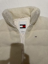 Tommy Jeans Crop Essential Teddy Puffer Jacket In Off White