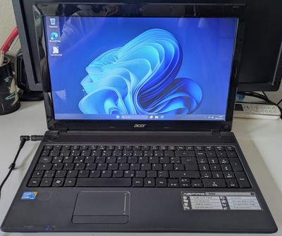 15,6'' ACER 5733, Core i3, 8GB RAM, 500GB HDD, Win 11, Office