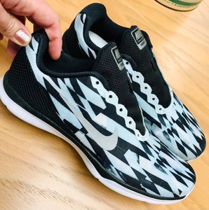 white trainers no laces