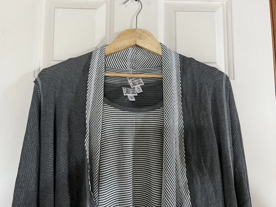 2 Piece Parsley & Sage Cardigan W Tank Raw Hem Gray Striped Women’s Large Foto 2 de 4
