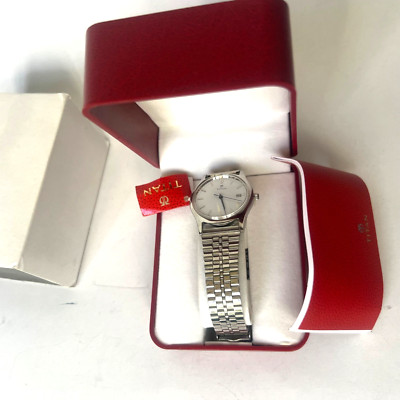 TITAN QUARTZ White DIAL 180SAB INDIA Unisex FULL WORKING CONDITION VINTAGE WATCH