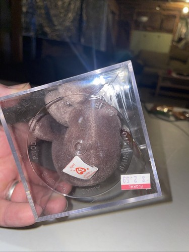 Ty Beanie Baby - JOLLY the Walrus (7 Inch) NEW MWMTs With Case - Picture 6 of 6