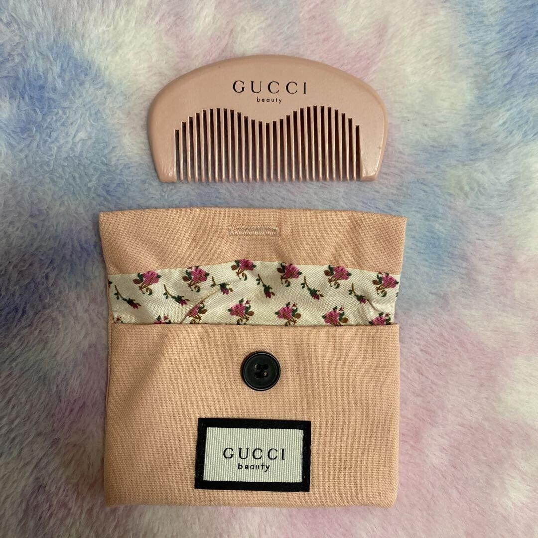 Gucci Beauty Small Comb(Wooden) Pouch Bag 11 × 7cm VIP Gift Gucci Beauty Small Comb(Wooden) Pouch Bag 11 × 7cm VIP Gift