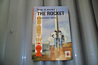LADYBIRD BOOK Rocket David Carey 2/6   12 1/2 P