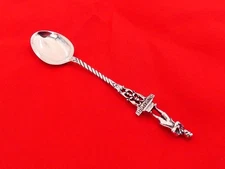 Vintage Sterling Silver Singapore Small Souvenir Spoon YE-2