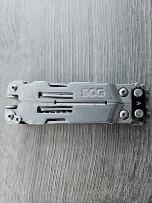 SOG Power Access Deluxe Stainless Steel Multi-Tool Heavy Duty All-Around
