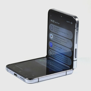 Samsung Galaxy Z Flip4 5G 256GB Blau Entsperrt Durchschnittlicher Zustand Grade C 223