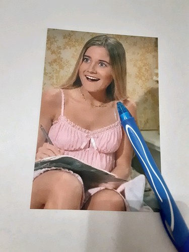MAUREEN McCORMICK, LOOKING ABSOLUTELY BEAUTIFUL, 4X6 GLOSSY COLOR PHOTO