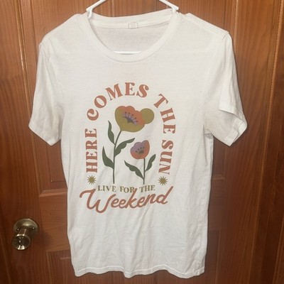 Here Comes the Weekend Live for the Weekend Graphic Tee White Floral Small