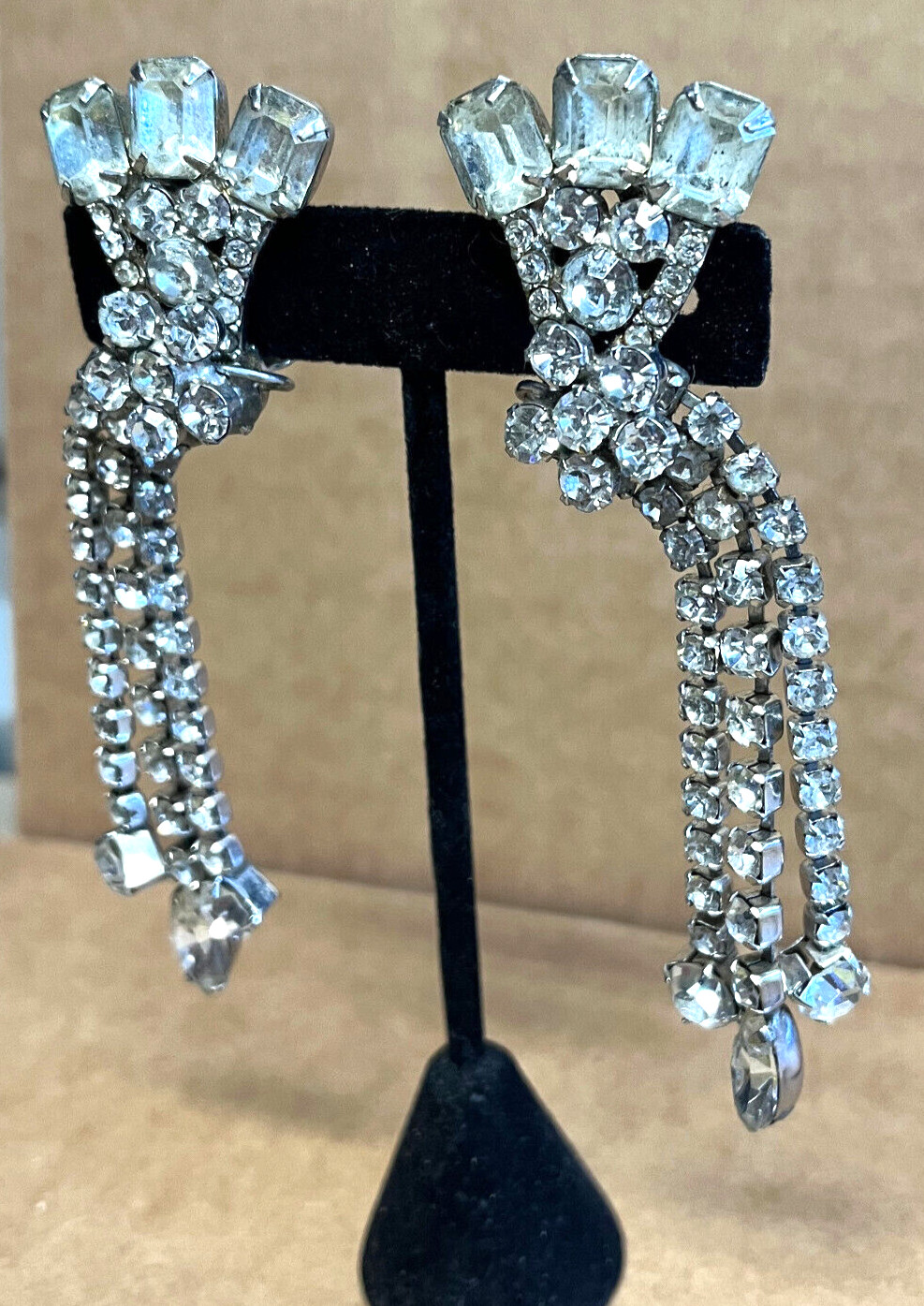 Vintage Unsigned Clear Unsigned Rhinestone Dangle… - image 3