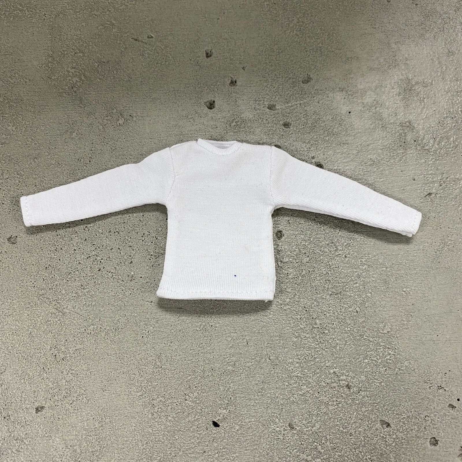 MO-LT-WH: 1/12 White long sleeve shirt for 6" Slim action figure body - product detail image 1