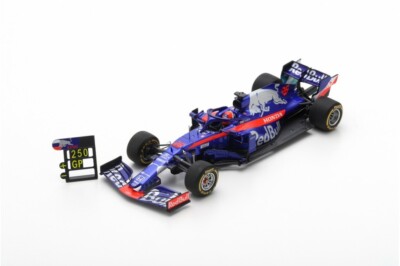 2019 Kvyat 1/43 Spark Red Bull