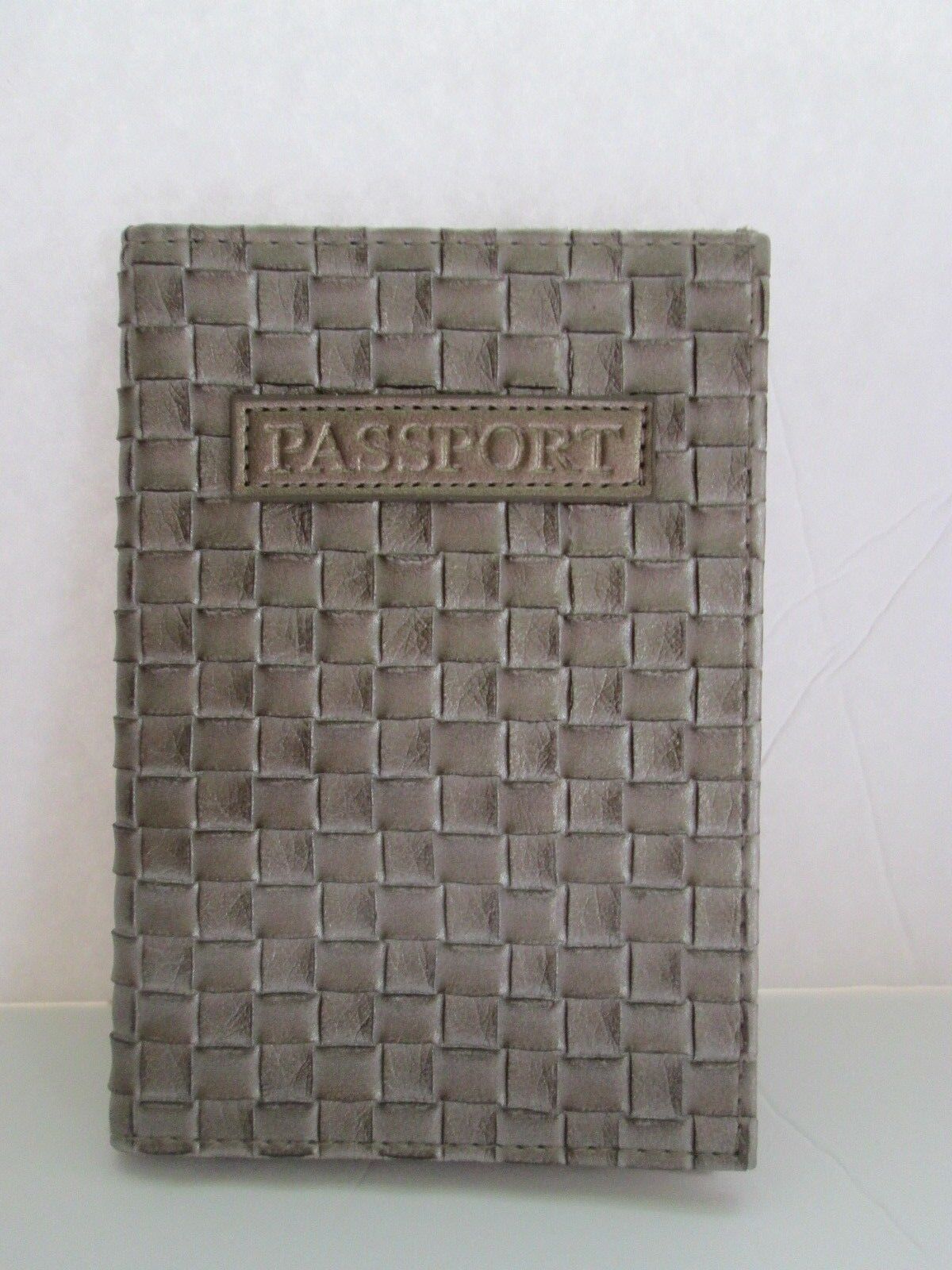 Estée Lauder Limited Edition Travel Passport ID Document Holder Case Cover Pouch