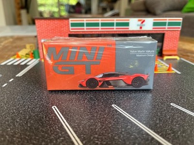 MiniGT 1:64 Aston Martin Valkyrie Maximum Orange Neu