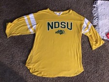 NDSU BISON Gold/green Crew Tee T-Shirt Adult Size Large 3/4 Sleeve