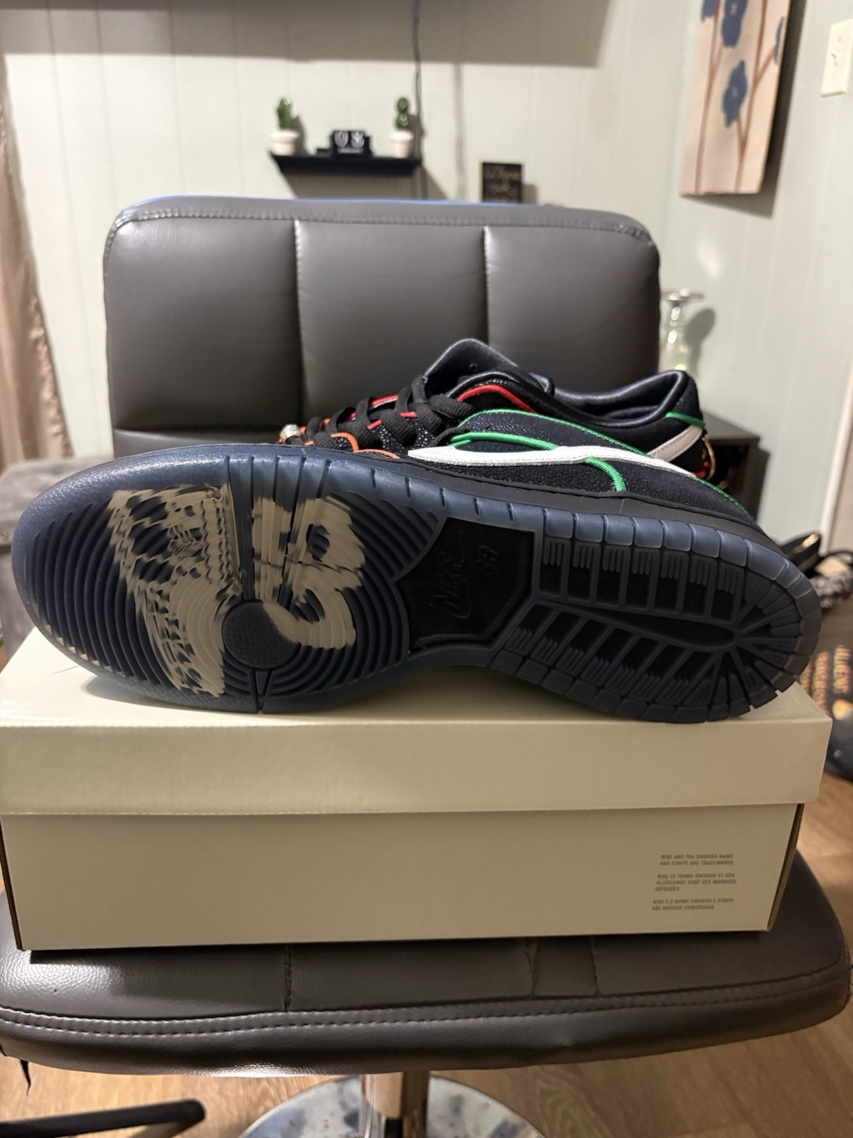 Nike SB Dunk Low Pro QS NYC The Bronx Black Leather Men's Sneakers DV2129-001 thumbnail 5