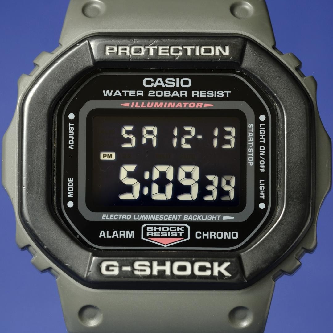 CASIO G-SHOCK DW-5610SU Gray Black Digital Watch Tested