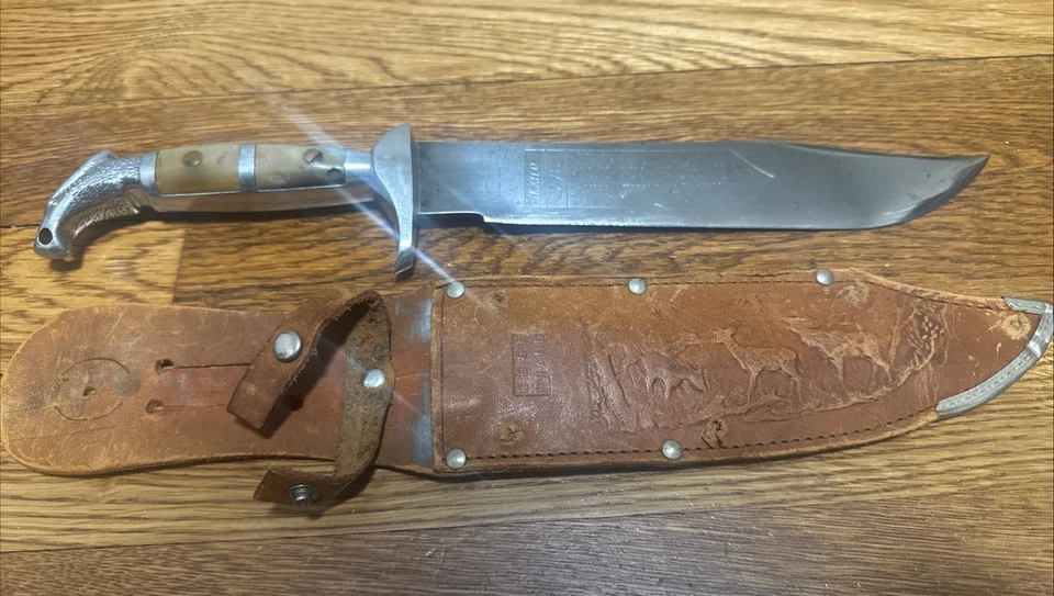 Cuchillo Bowie Cabeza de Águila Mexicana De Colección 13" Hoja Grabada y Funda de Cuero Foto 2 de 4