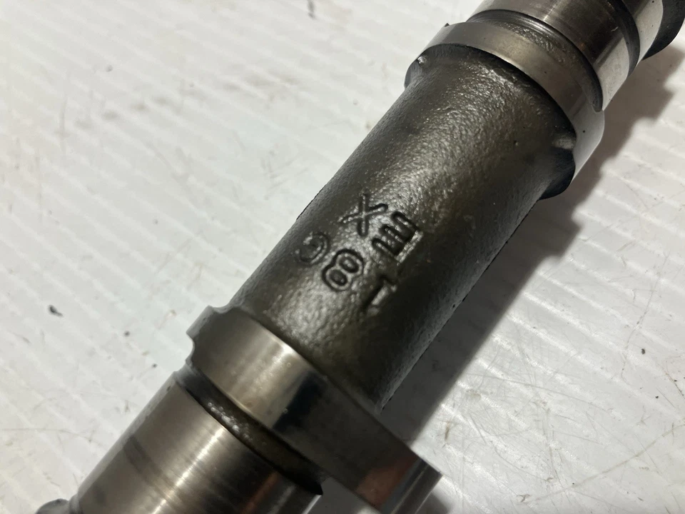 2005 Suzuki Gsxr 1000 Camshaft, Exhaust (OEM) Foto 2 de 4