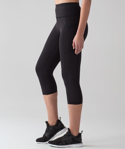 Lululemon Athletica Black Mind Over Miles Crop (17”) Leggings size 4 EUC