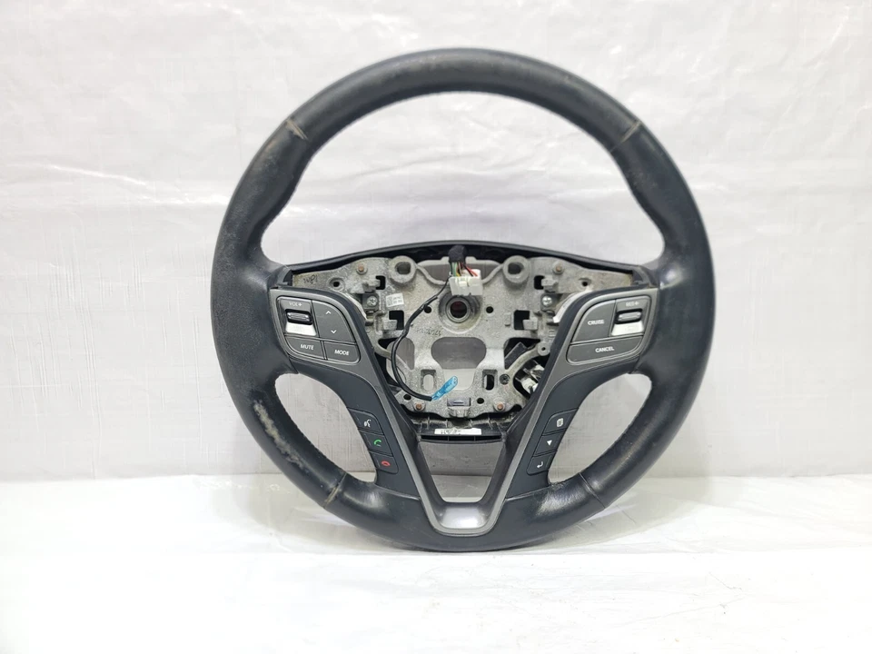 Volante Hyundai Santa Fe 2016-2018 con interruptor multifunción 561102WAY0URY Foto 2 de 4