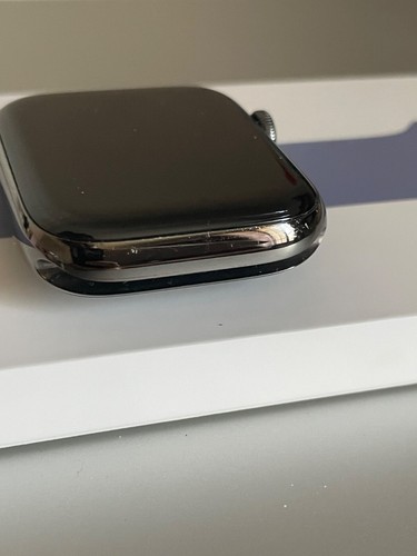 Apple Watch Series 6 (GPS + Cellular, 44 mm) Boîtier Acier Inoxydable Graphite - Zdjęcie 10 z 12
