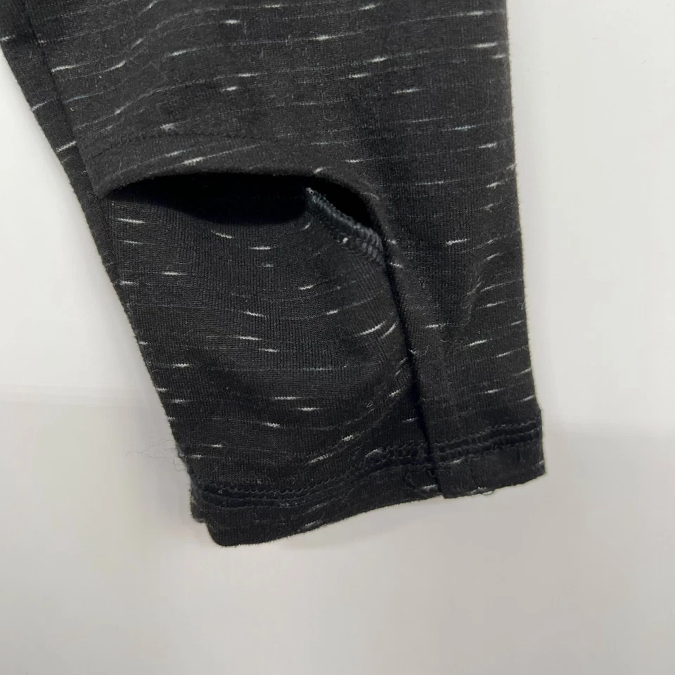 Prenda deportiva Earth Yoga talla M negra tinte espacial agujero para el pulgar orgánico sostenible Foto 4 de 4