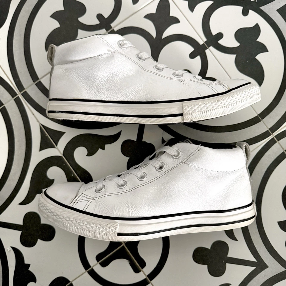 Camisetas altas CONVERSE All Star Chuck Taylor blancas/negras de cuero/junior talla 4 Foto 3 de 4