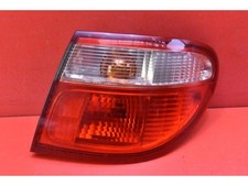 NISSAN ALMERA TINO V10 Rücklicht hinten rechts 2003 29993210